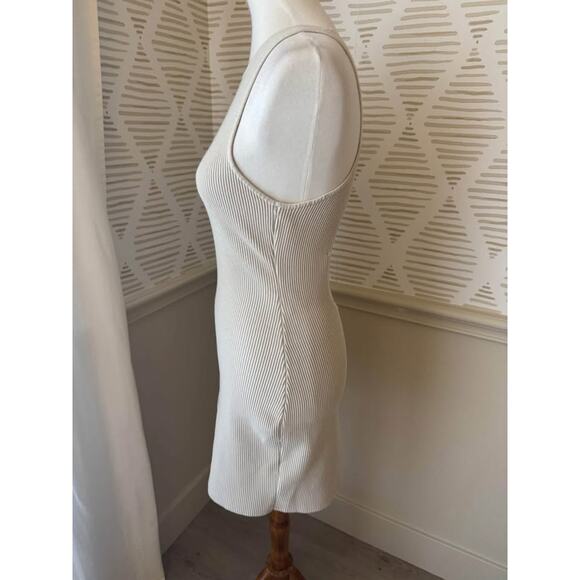 Aritzia Babaton Women’s Large Matte Pearl Winslet Sculpt Knit Dress - Picture 3 of 6